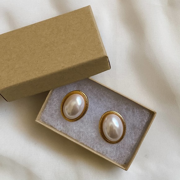 VTG Napier Oval Pearl Gold Halo Earrings - Picture 3 of 5